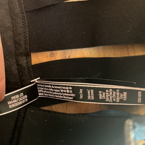 Victoria Secrets Very Sexy Balconet 32D - Picture 5 of 6